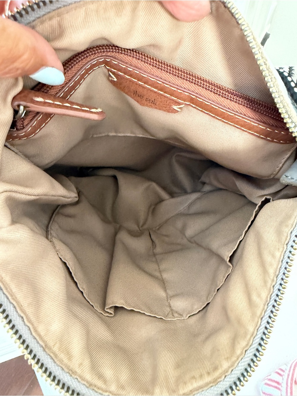 The Sak Grey Leather Crossbody Bag Chevron Strap - Picture 5 of 9